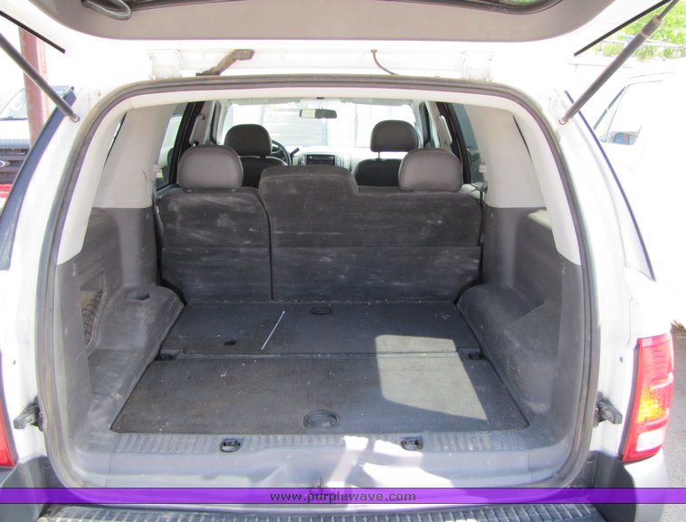 image for item 3134 2005 Ford Explorer