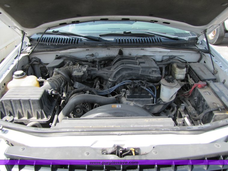 image for item 3134 2005 Ford Explorer