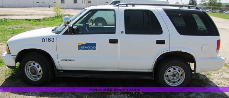 image for item 3135 2001 GMC Jimmy