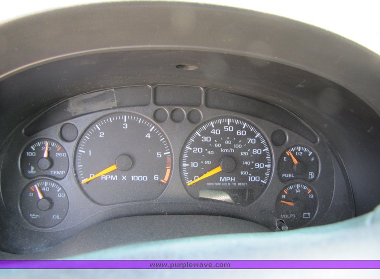 image for item 3135 2001 GMC Jimmy