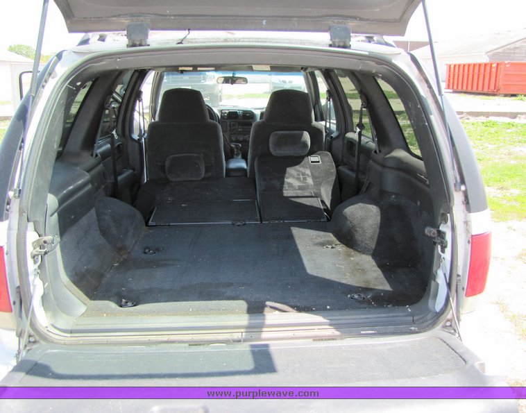 image for item 3135 2001 GMC Jimmy