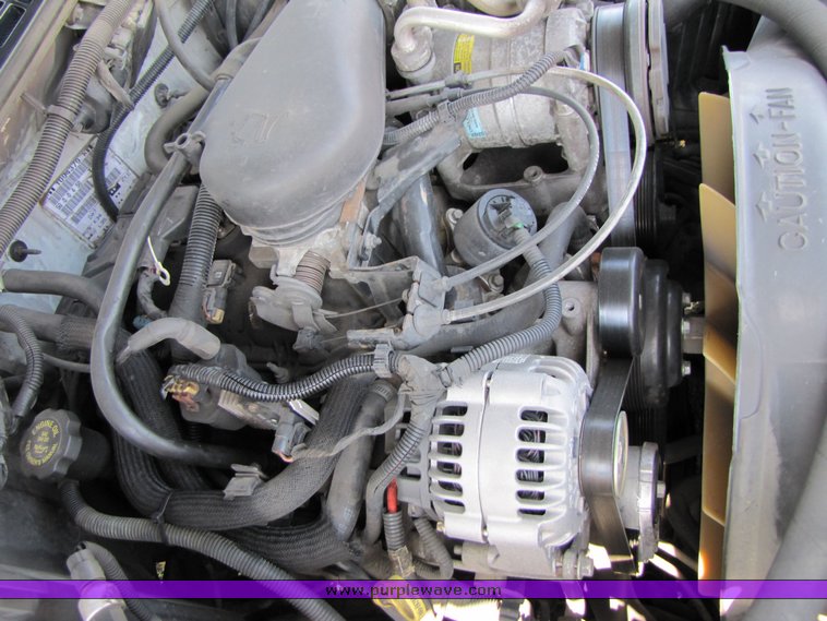 image for item 3135 2001 GMC Jimmy