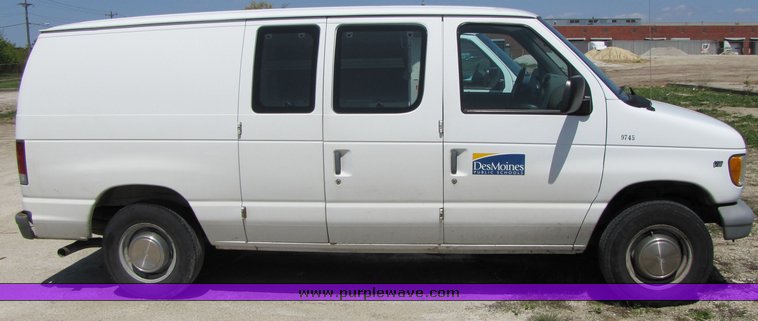 image for item 3137 1997 Ford Econoline E250 van