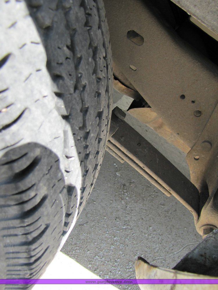 image for item 3137 1997 Ford Econoline E250 van