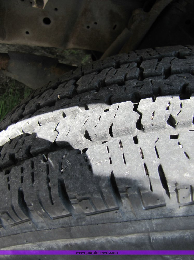 image for item 3137 1997 Ford Econoline E250 van