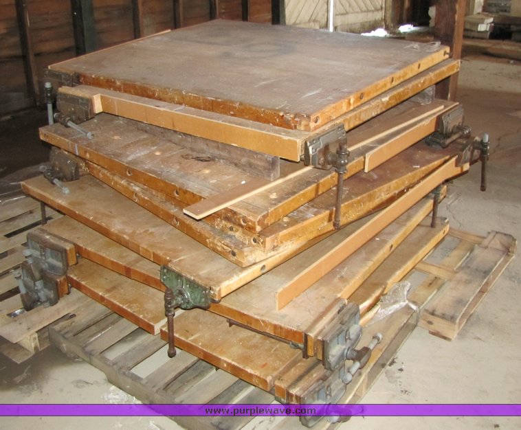 image for item 3156 (16) work benches with vise