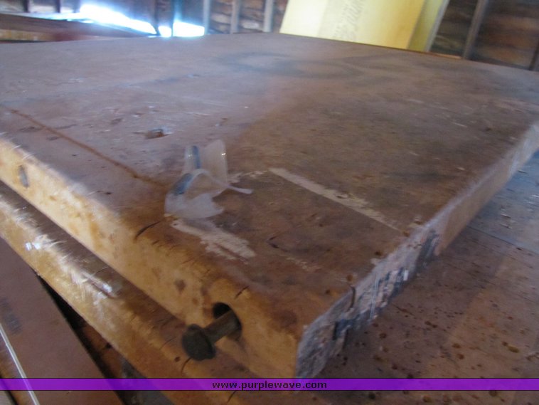 image for item 3156 (16) work benches with vise