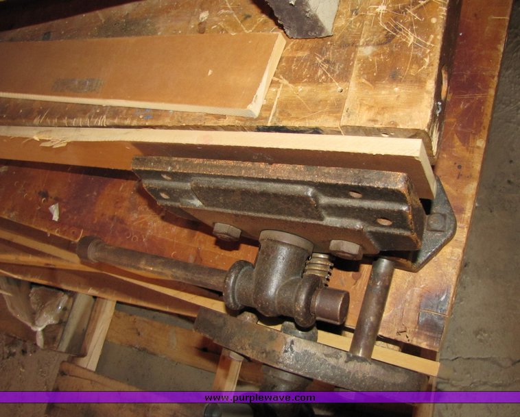 image for item 3156 (16) work benches with vise