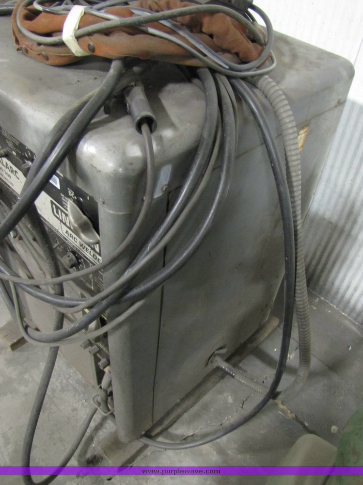 image for item 3173 Lincoln arc welder
