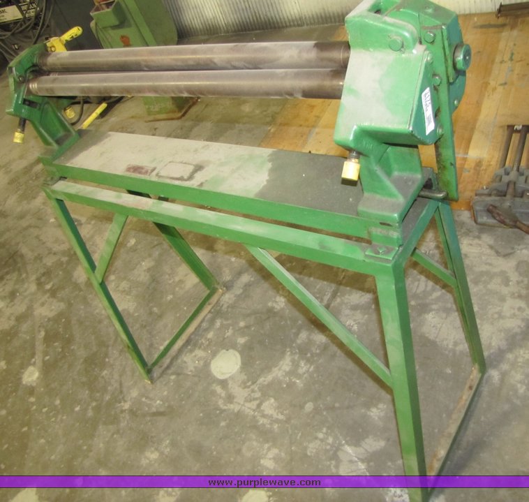 image for item 3175 Pexto sheet metal roller