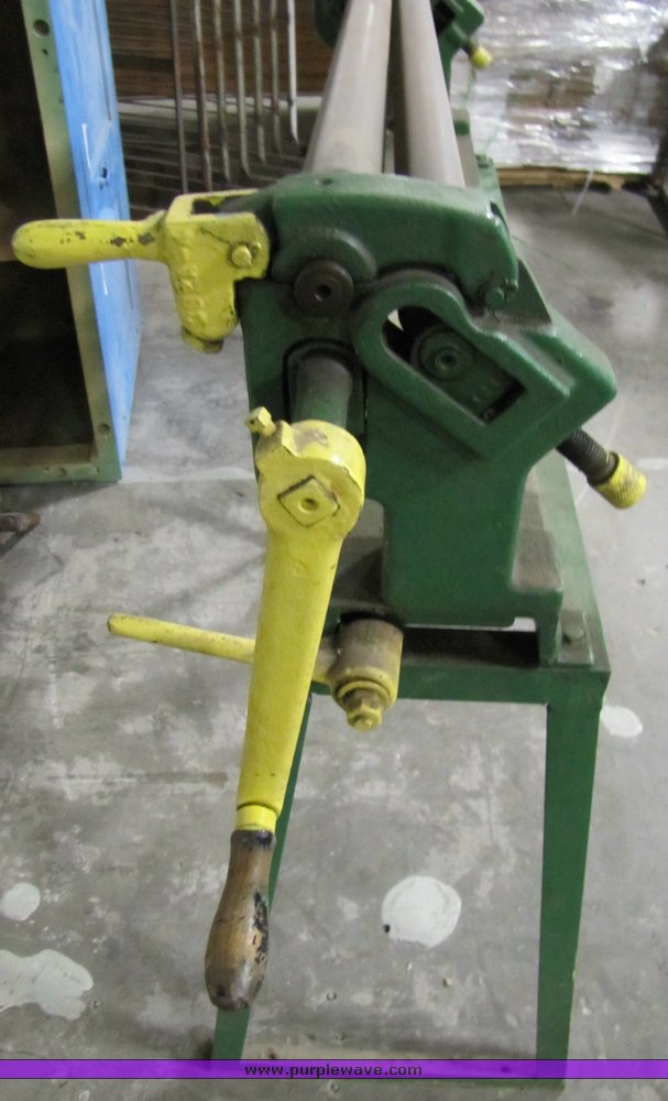 image for item 3175 Pexto sheet metal roller