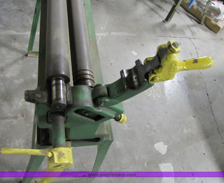 image for item 3175 Pexto sheet metal roller