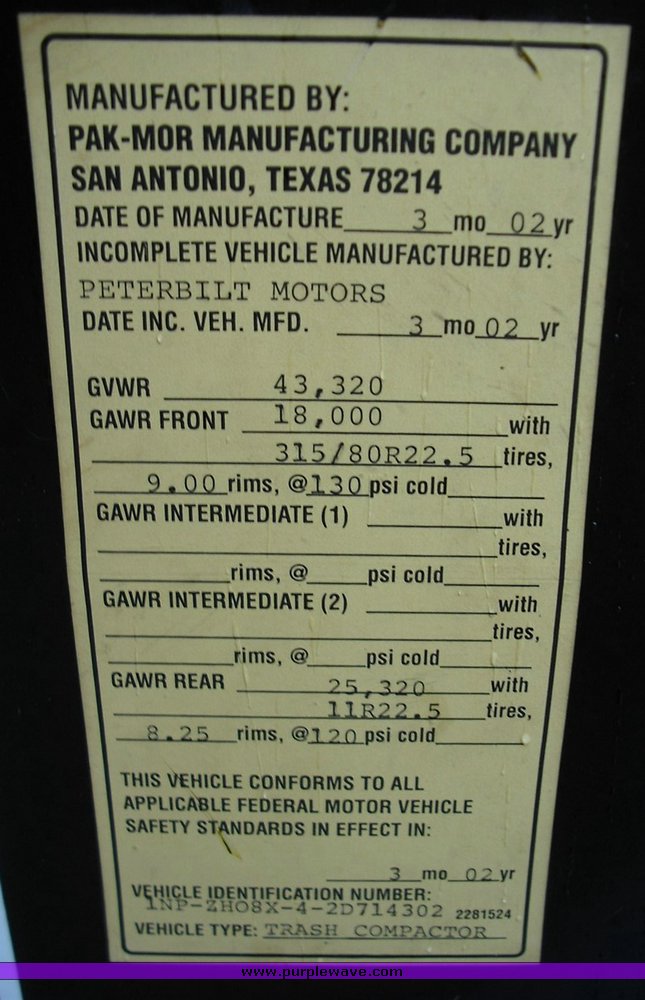 image for item 3264 2002 Peterbilt Model 320 refuse truck