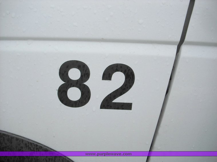 image for item 3267 1999 Chevrolet 3500 pickup with utility bed