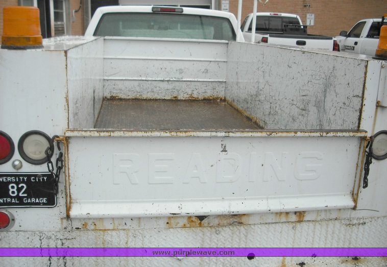 image for item 3267 1999 Chevrolet 3500 pickup with utility bed