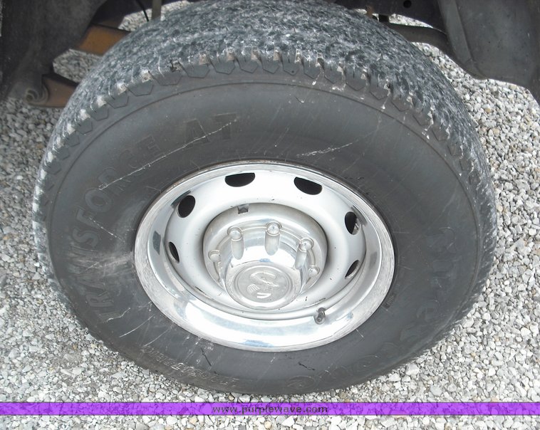 image for item 3268 2002 Dodge RAM 2500 pickup