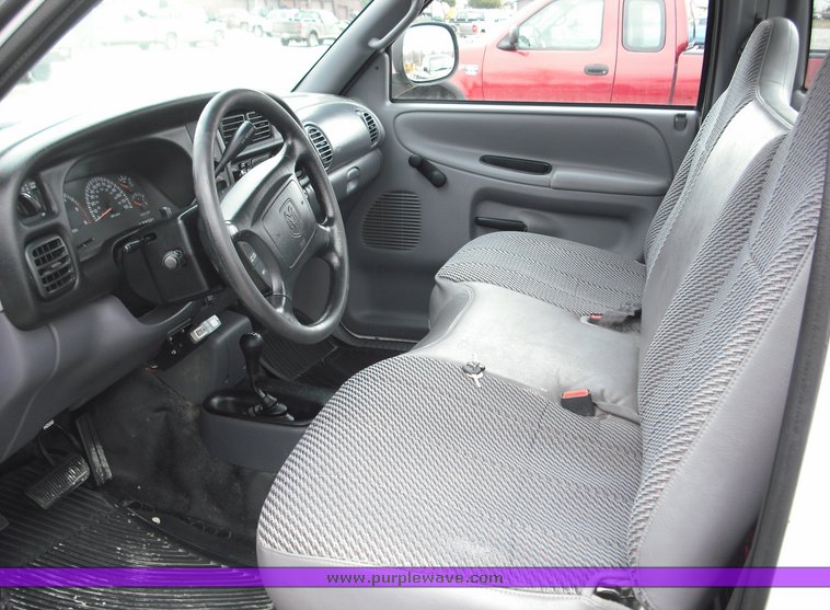 image for item 3268 2002 Dodge RAM 2500 pickup