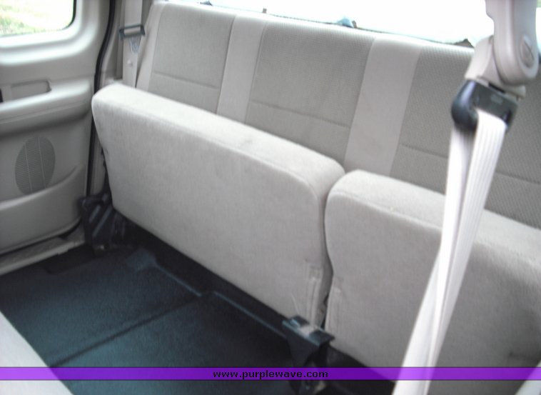 image for item 3269 2001 Ford F150 XL four door extended cab pickup