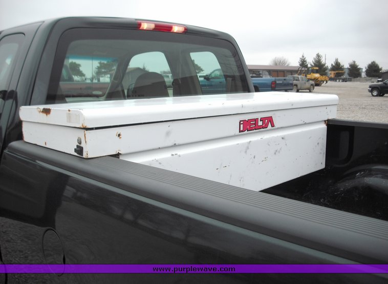 image for item 3269 2001 Ford F150 XL four door extended cab pickup