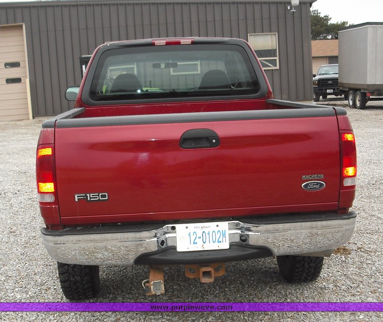 image for item 3270 2001 Ford F150 four door extended cab pickup