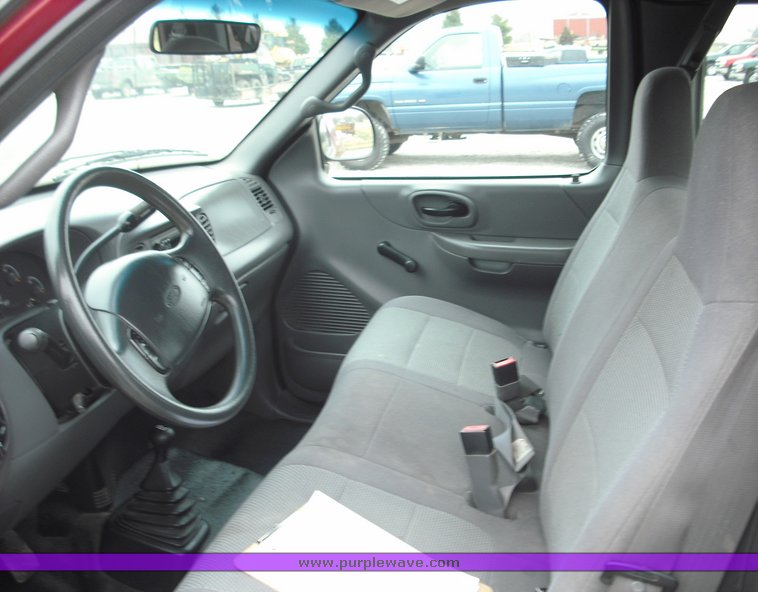 image for item 3270 2001 Ford F150 four door extended cab pickup