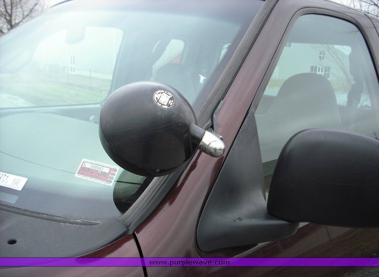 image for item 3271 2001 Ford F150 four door extended cab pickup