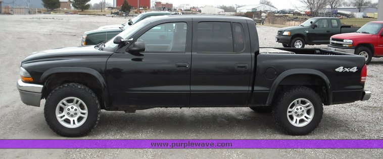 image for item 3274 2003 Dodge Dakota SLT quad cab pickup