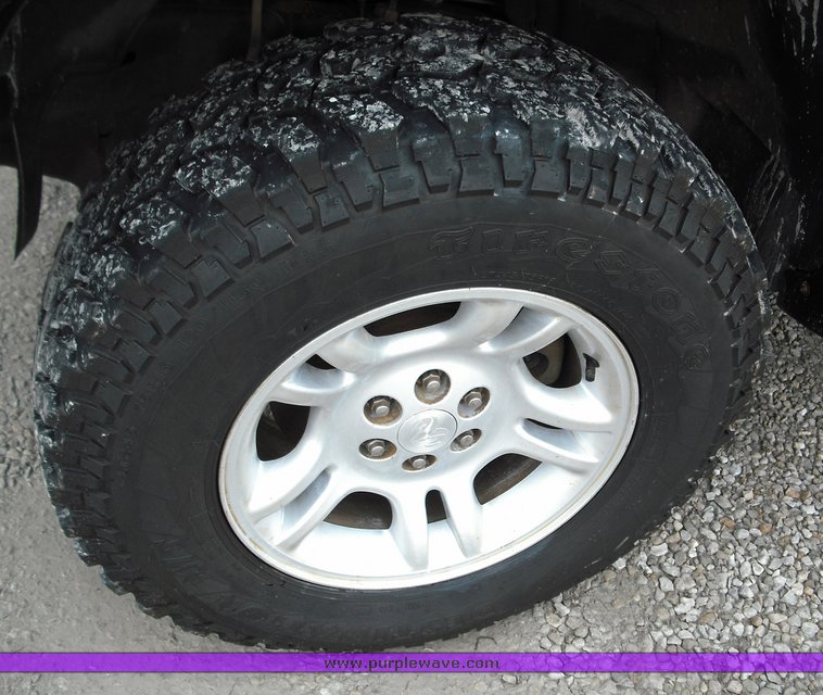 image for item 3274 2003 Dodge Dakota SLT quad cab pickup