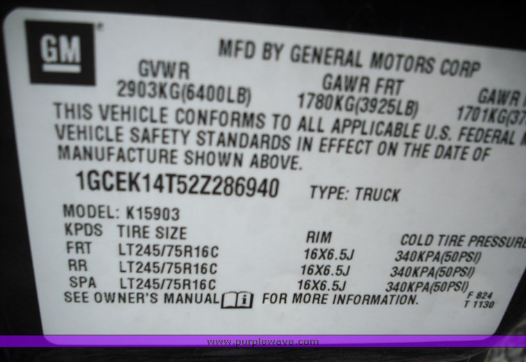 image for item 3275 2002 Chevrolet K1500 Silverado pickup