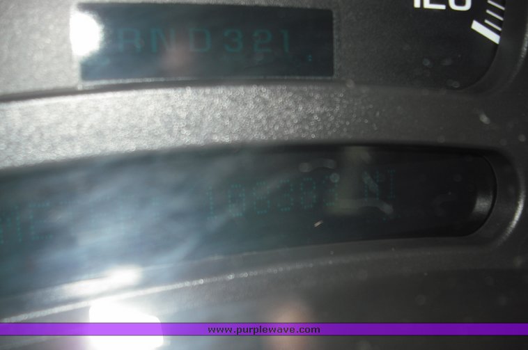 image for item 3276 2003 Chevrolet K1500 Silverado pickup