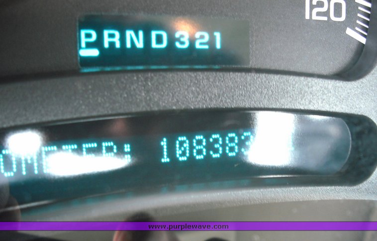 image for item 3276 2003 Chevrolet K1500 Silverado pickup