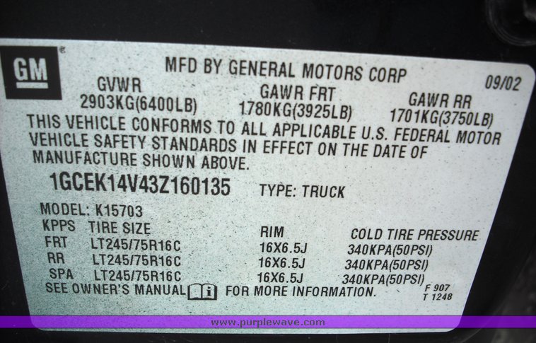 image for item 3276 2003 Chevrolet K1500 Silverado pickup