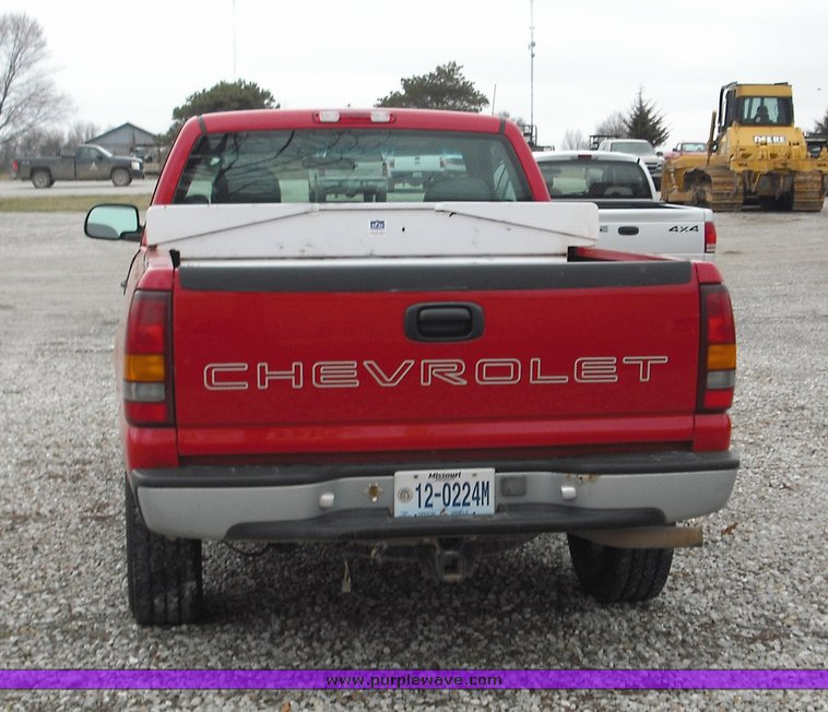image for item 3277 2001 Chevrolet K1500 Silverado pickup