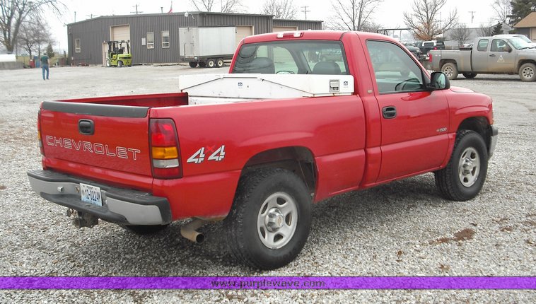 image for item 3277 2001 Chevrolet K1500 Silverado pickup