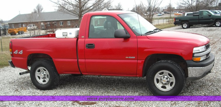 image for item 3277 2001 Chevrolet K1500 Silverado pickup