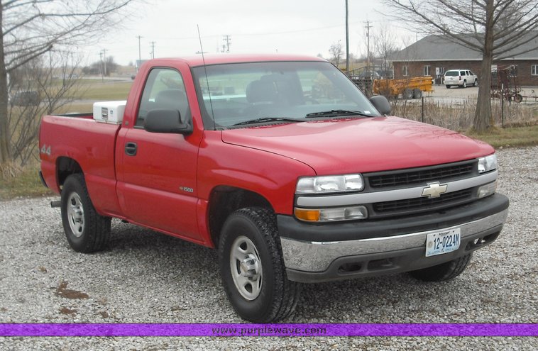 image for item 3277 2001 Chevrolet K1500 Silverado pickup