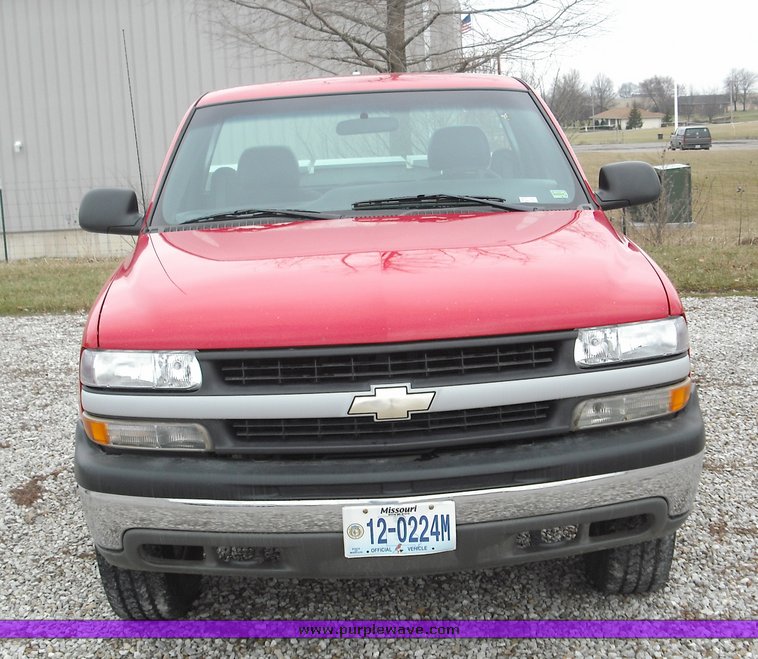 image for item 3277 2001 Chevrolet K1500 Silverado pickup