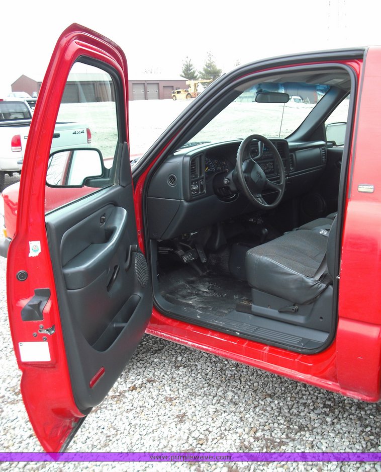 image for item 3277 2001 Chevrolet K1500 Silverado pickup