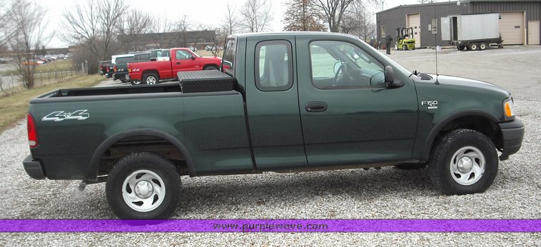 image for item 3279 2003 Ford F150 four door extended cab pickup