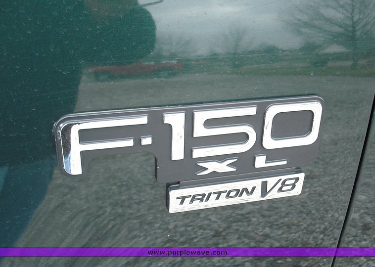 image for item 3279 2003 Ford F150 four door extended cab pickup