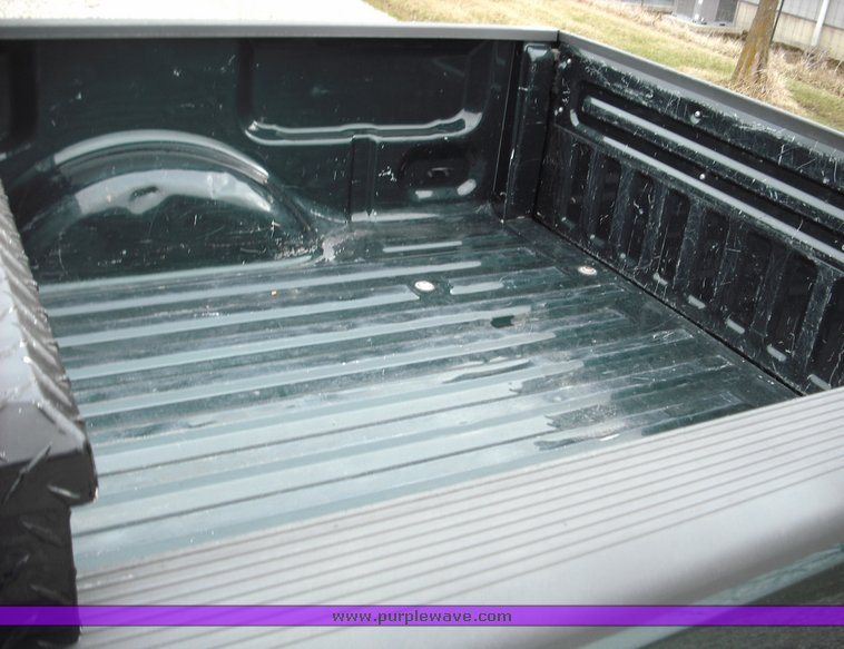 image for item 3279 2003 Ford F150 four door extended cab pickup