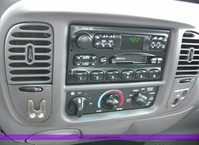 image for item 3279 2003 Ford F150 four door extended cab pickup