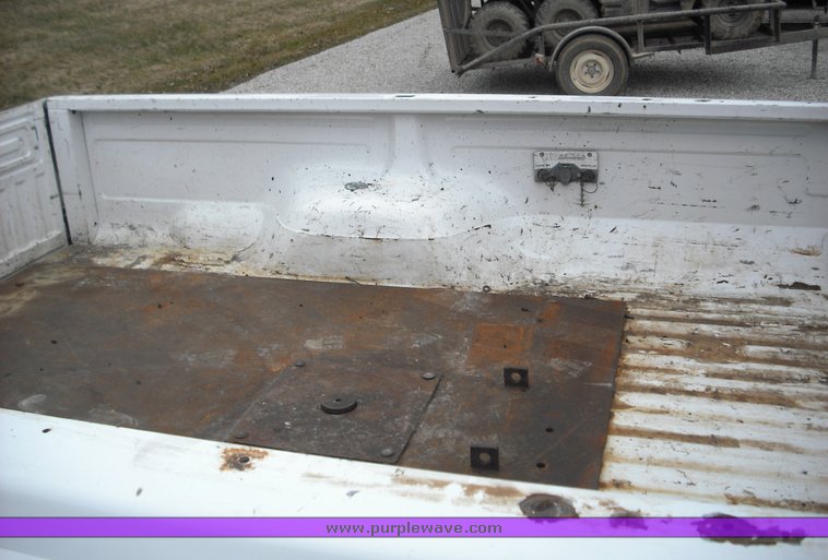 image for item 3280 1997 Ford F350 pickup