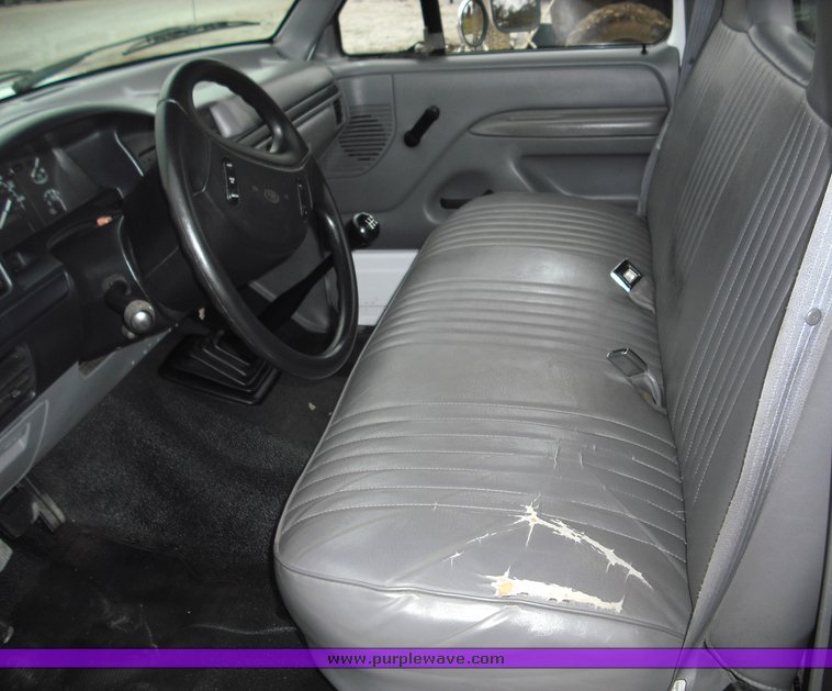 image for item 3280 1997 Ford F350 pickup