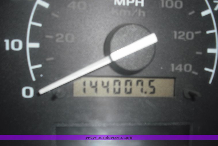 image for item 3280 1997 Ford F350 pickup