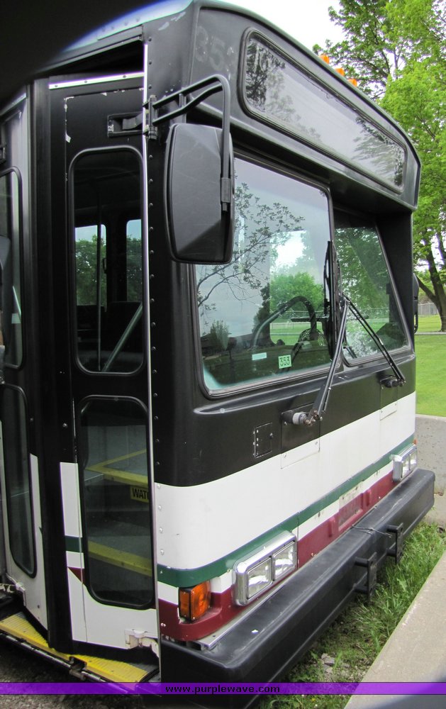 image for item 7353 1994 Gillig Transit Bus