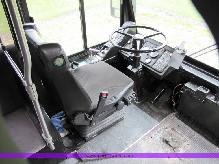 image for item 7353 1994 Gillig Transit Bus