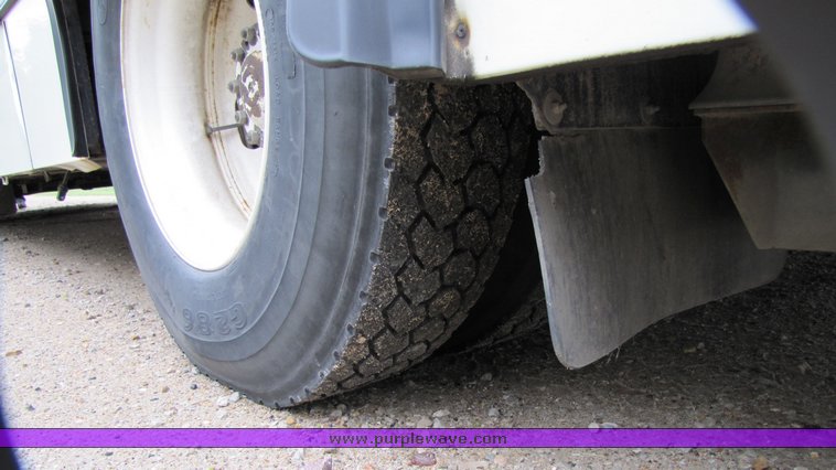 image for item 7353 1994 Gillig Transit Bus