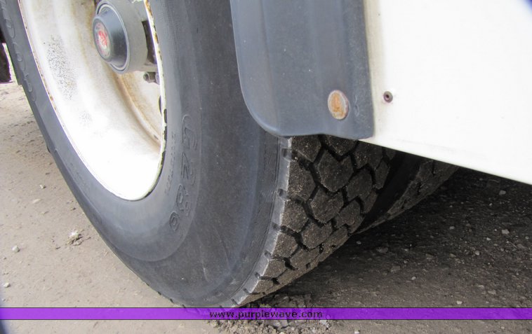 image for item 7353 1994 Gillig Transit Bus