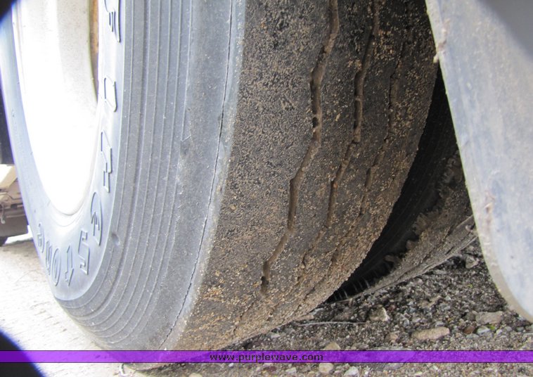 image for item 7356 1994 Gillig Transit Bus